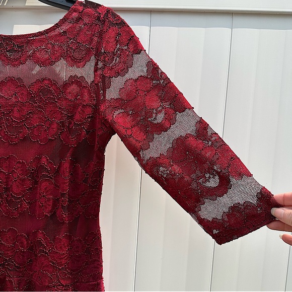 Chaya lace fit and flare dress - Picture 5 of 7